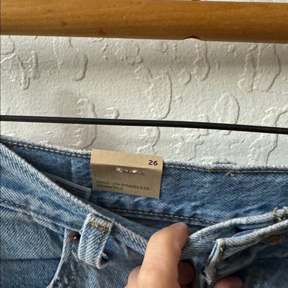 Levi’s Fit and Flare Light Wash Midi Denim Skirt Size 26 - Picture 5 of 7